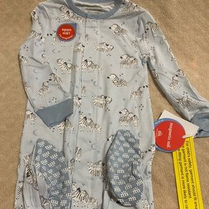 18-24M Magnetic Non-Slip Footie